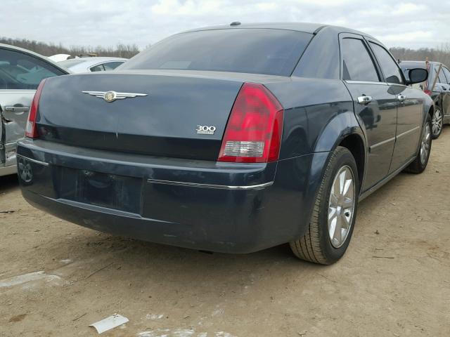 2C3LA53GX7H790529 - 2007 CHRYSLER 300 TOURIN BLUE photo 4