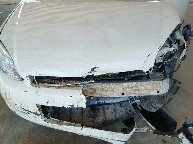 2G1WT58K289225017 - 2008 CHEVROLET IMPALA LT WHITE photo 7