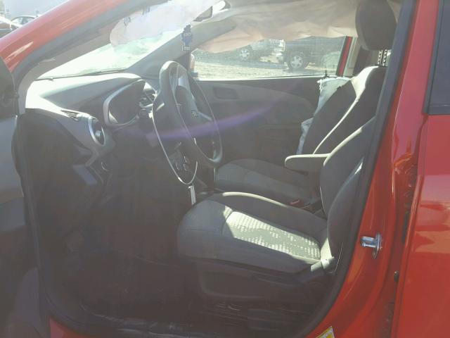 1G1JB5SH2H4166693 - 2017 CHEVROLET SONIC LS RED photo 5