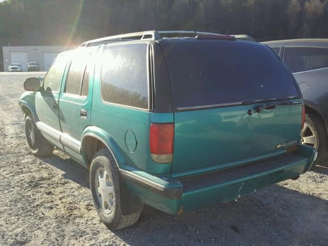 1GNDT13W8S2168899 - 1995 CHEVROLET BLAZER GREEN photo 3