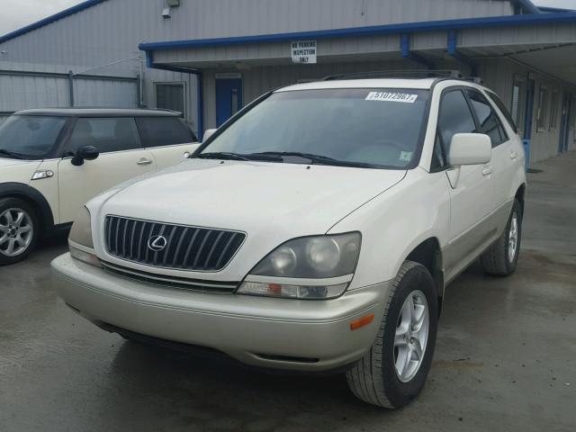 JT6GF10U8Y0047303 - 2000 LEXUS RX 300 WHITE photo 2