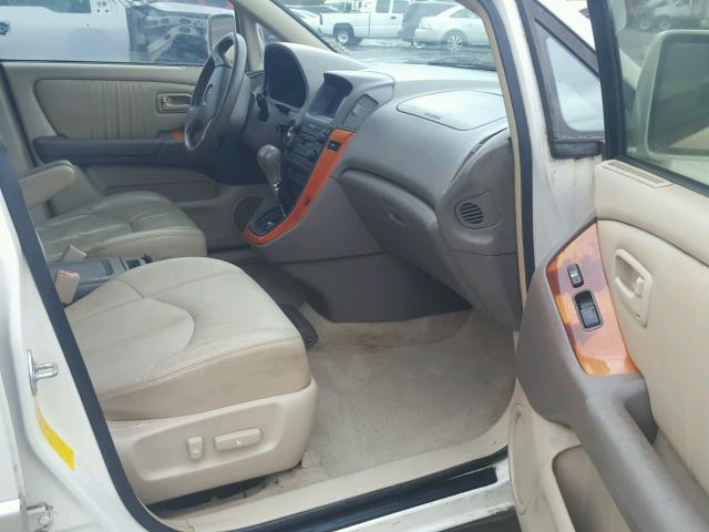 JT6GF10U8Y0047303 - 2000 LEXUS RX 300 WHITE photo 5