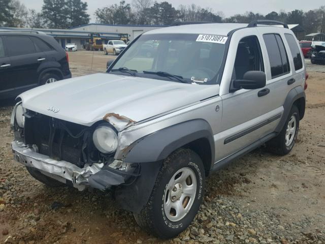 1J4GL48K96W283386 - 2006 JEEP LIBERTY SP SILVER photo 2