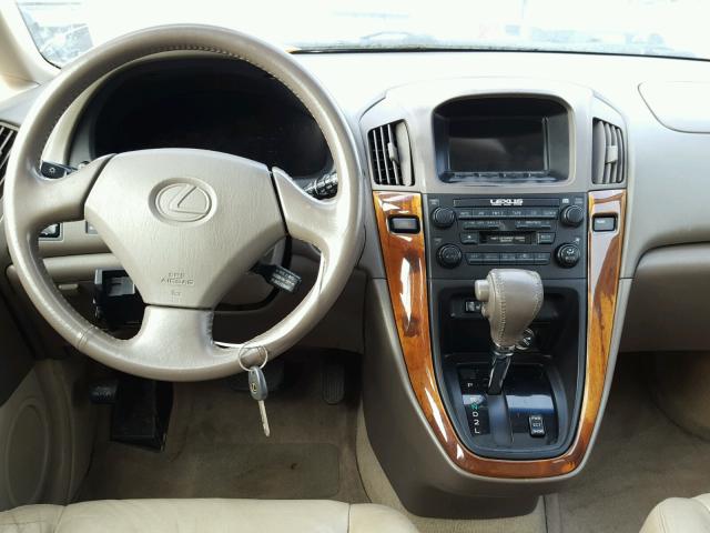 JT6HF10U7X0012268 - 1999 LEXUS RX 300 CREAM photo 9