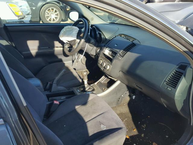 1N4AL11D45C394729 - 2005 NISSAN ALTIMA S GRAY photo 5