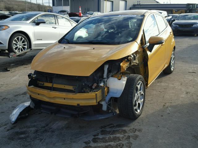 3FADP4FJ2BM100871 - 2011 FORD FIESTA SES YELLOW photo 2