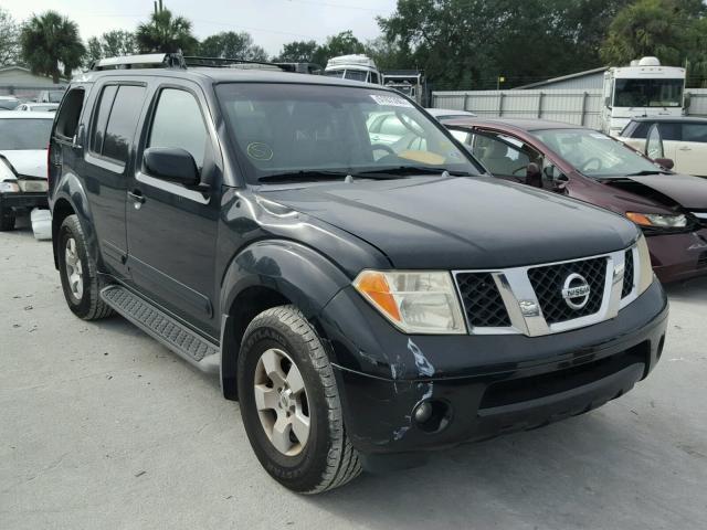 5N1AR18U85C731171 - 2005 NISSAN PATHFINDER BLACK photo 1