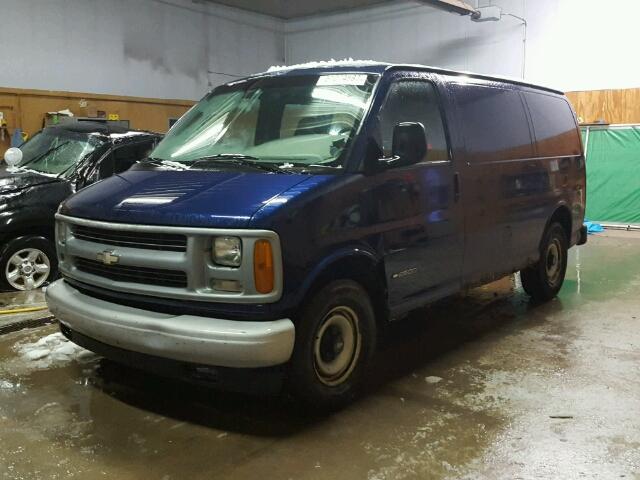 1GCFG25R311121089 - 2001 CHEVROLET EXPRESS G2 BLUE photo 2