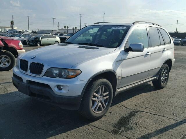 5UXFA13555LY00981 - 2005 BMW X5 3.0I SILVER photo 2