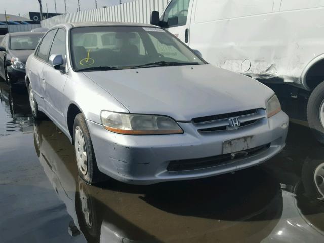 JHMCG6558YC020411 - 2000 HONDA ACCORD LX SILVER photo 1