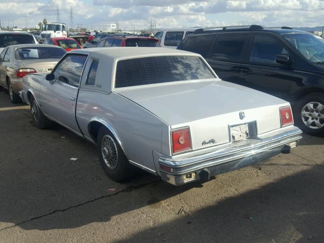 2K37SAP582405 - 1980 PONTIAC GRAND PRIX SILVER photo 3