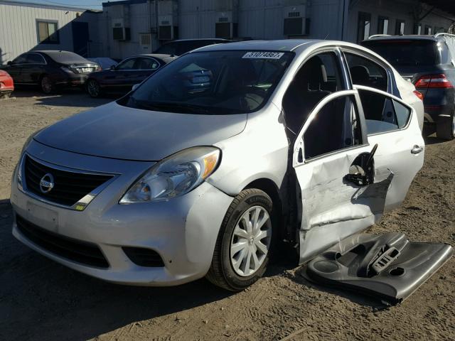 3N1CN7APXDL840754 - 2013 NISSAN VERSA S SILVER photo 2