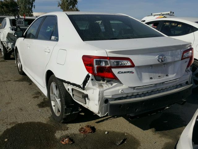 4T1BF1FK1DU718575 - 2013 TOYOTA CAMRY L WHITE photo 3