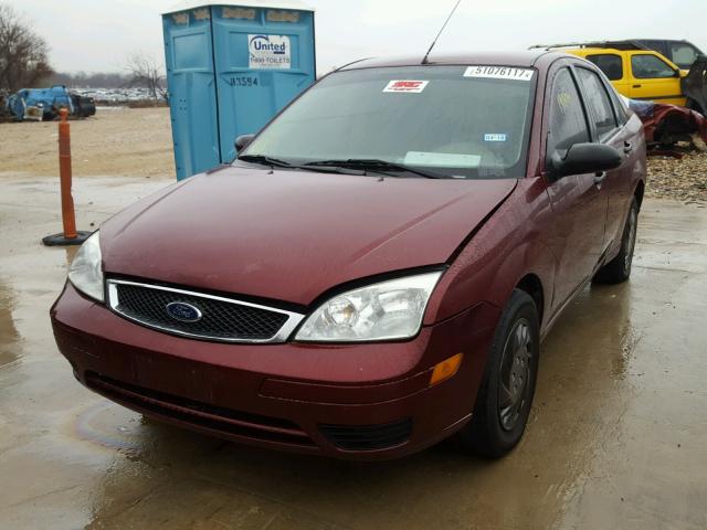 1FAFP34N17W231709 - 2007 FORD FOCUS ZX4 MAROON photo 2