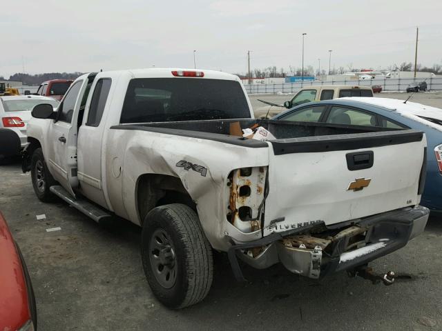 1GCSKREA0AZ189030 - 2010 CHEVROLET SILVERADO WHITE photo 3