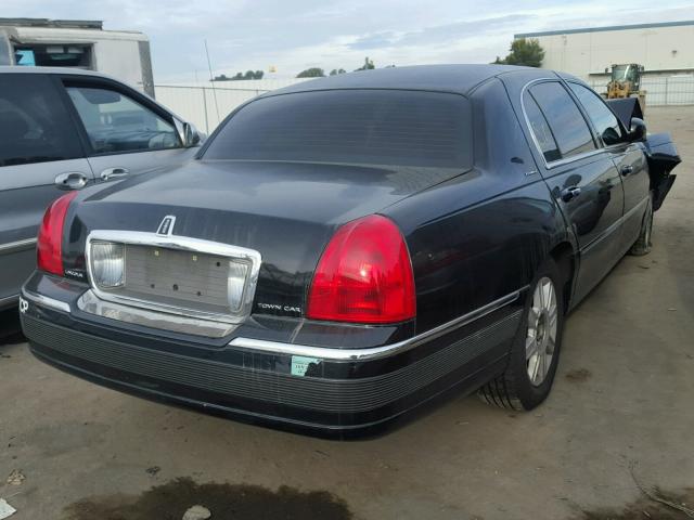 2LNHM84W88X640888 - 2008 LINCOLN TOWN CAR E BLACK photo 4