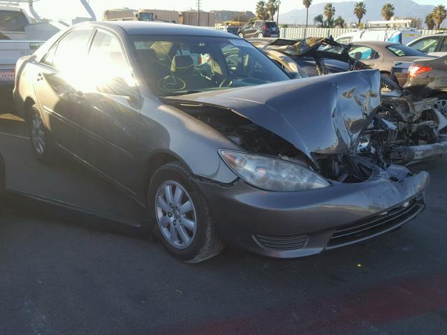 4T1BE32K05U627819 - 2005 TOYOTA CAMRY LE GRAY photo 1