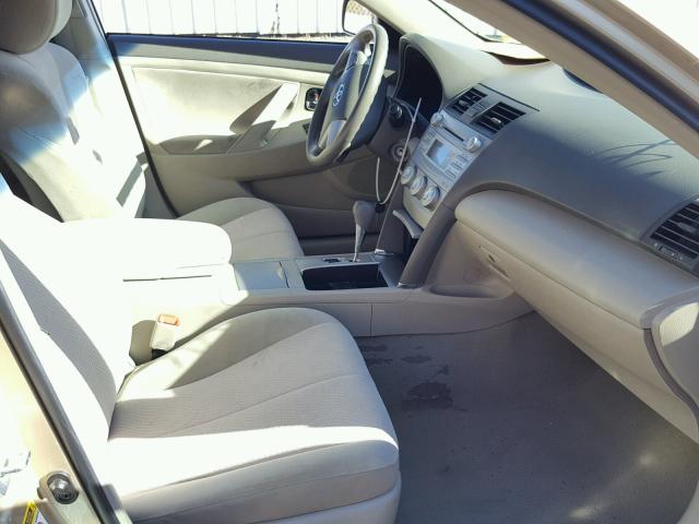 4T1BF3EK4BU673951 - 2011 TOYOTA CAMRY BASE GOLD photo 5