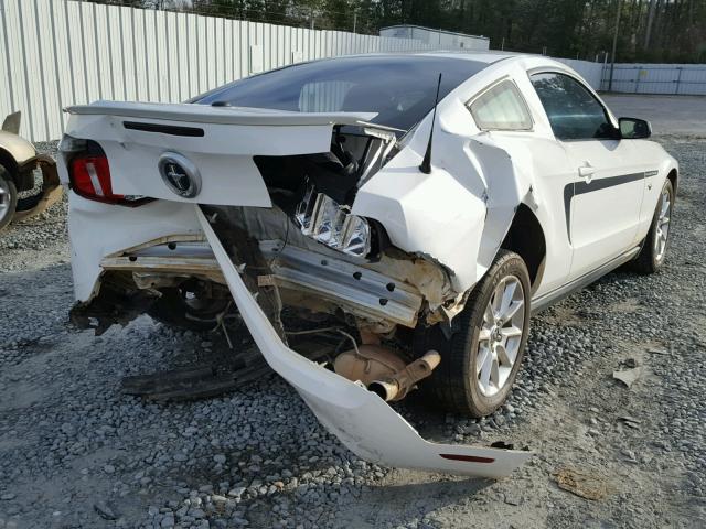1ZVBP8AN5A5154511 - 2010 FORD MUSTANG WHITE photo 4
