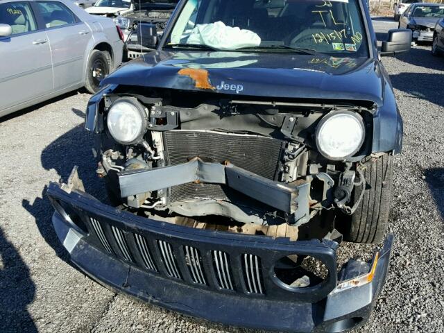 1J8FF28W28D702850 - 2008 JEEP PATRIOT SP BLUE photo 9