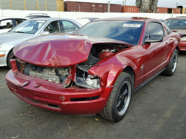 1ZVHT80N975324286 - 2007 FORD MUSTANG RED photo 2