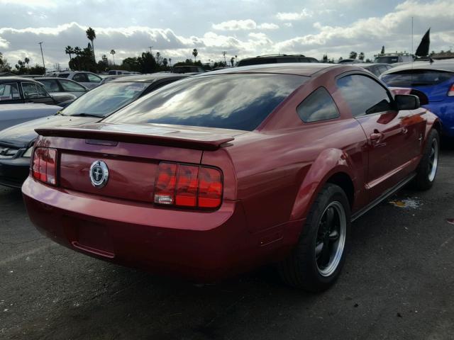 1ZVHT80N975324286 - 2007 FORD MUSTANG RED photo 4