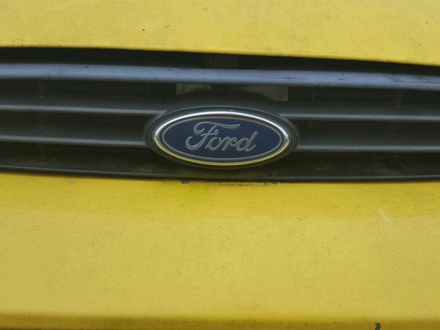 3FAFP31331R179609 - 2001 FORD FOCUS ZX3 YELLOW photo 9