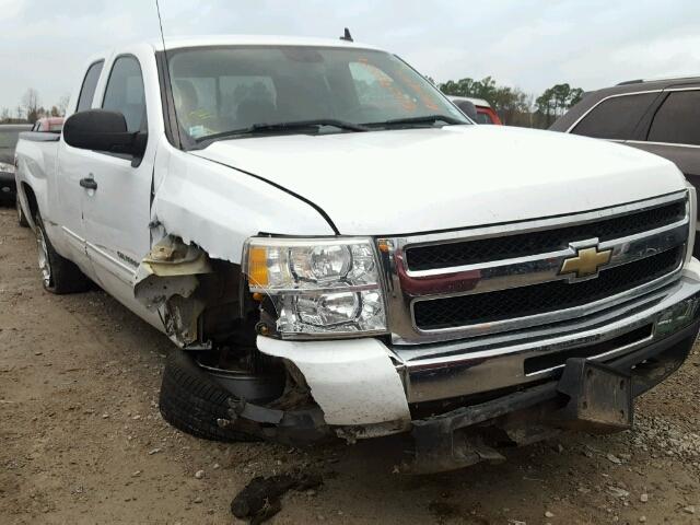 1GCRKSE37BZ287111 - 2011 CHEVROLET SILVERADO WHITE photo 1