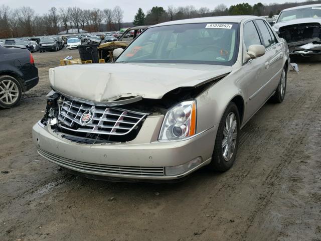 1G6KD57Y68U183207 - 2008 CADILLAC DTS GOLD photo 2