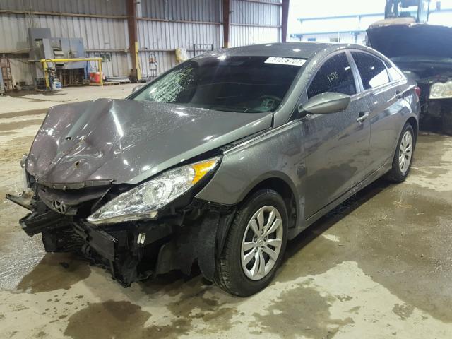 5NPEB4ACXDH535054 - 2013 HYUNDAI SONATA GLS GRAY photo 2