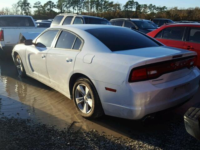 2C3CDXBG2CH228686 - 2012 DODGE CHARGER SE WHITE photo 3