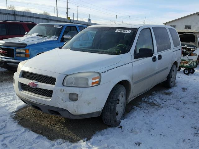 1GNDV23W38D157516 - 2008 CHEVROLET UPLANDER L WHITE photo 2