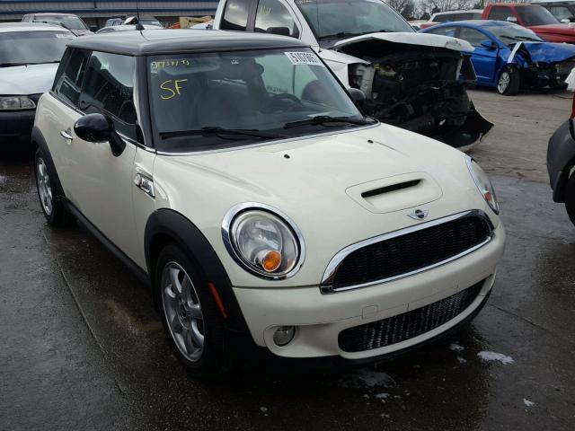 WMWMF7C50ATZ72209 - 2010 MINI COOPER S WHITE photo 1