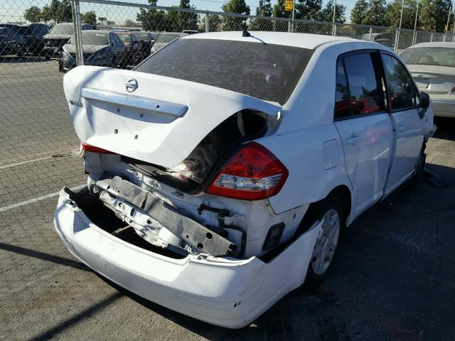 3N1BC1AP8BL404366 - 2011 NISSAN VERSA S WHITE photo 4