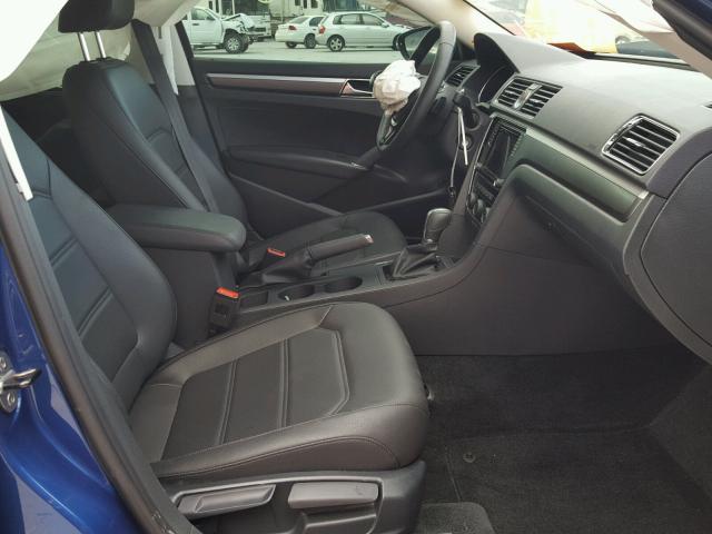 1VWDT7A31HC072343 - 2017 VOLKSWAGEN PASSAT R-L BLUE photo 5