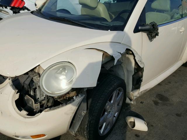 3VWCD21Y83M322837 - 2003 VOLKSWAGEN NEW BEETLE 奶油色 照片 9