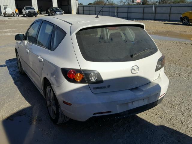 JM1BK343461472472 - 2006 MAZDA 3 HATCHBAC WHITE photo 3