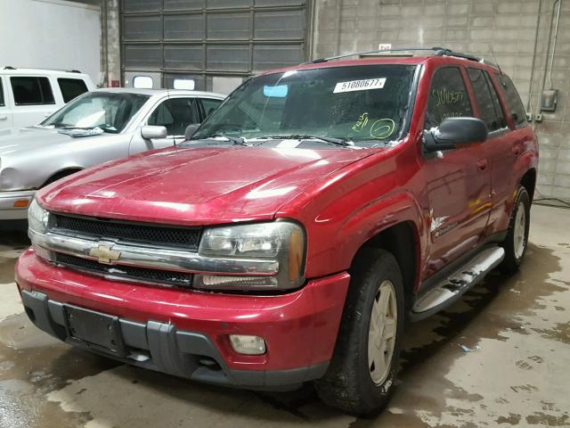 1GNDT13S422294528 - 2002 CHEVROLET TRAILBLAZE RED photo 2