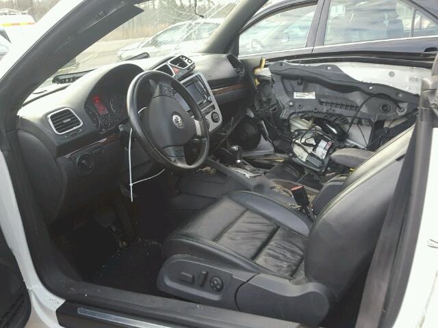 WVWFA71F99V003496 - 2009 VOLKSWAGEN EOS LUX 白色 照片 5