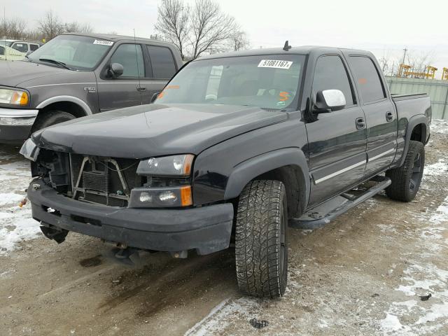 2GCEK13T061245552 - 2006 CHEVROLET SILVERADO BLACK photo 2