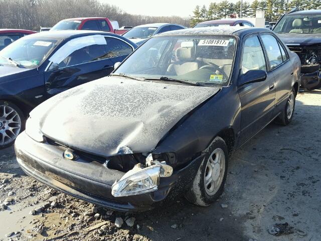 1Y1SK5284WZ420315 - 1998 CHEVROLET GEO PRIZM BLACK photo 2