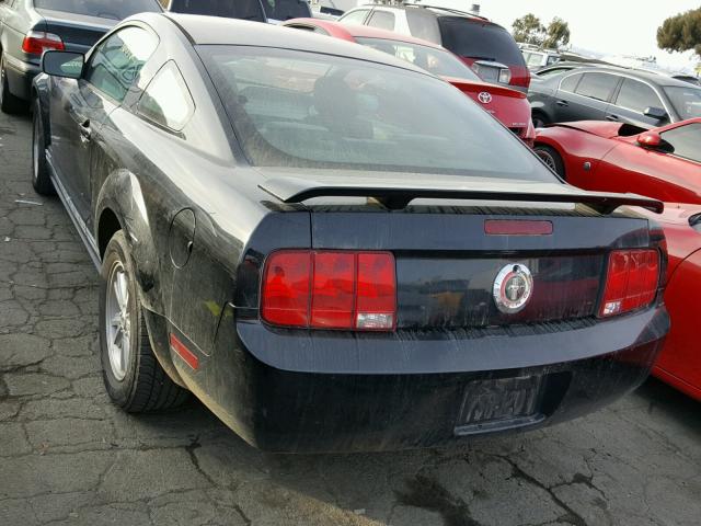 1ZVFT80N165162868 - 2006 FORD MUSTANG BLACK photo 3