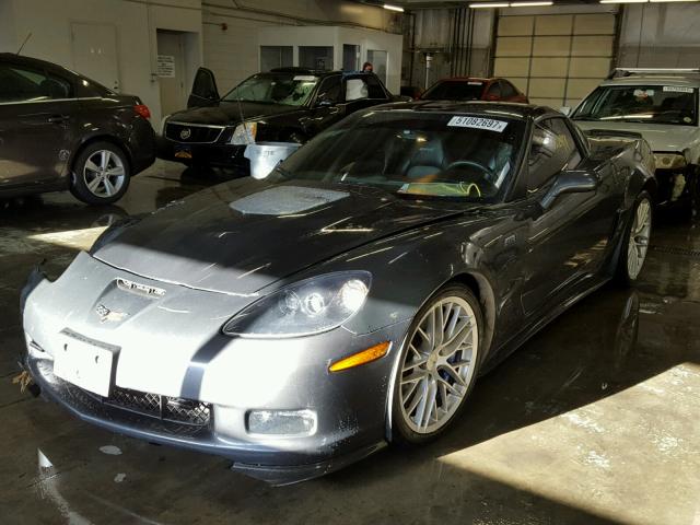 1G1YN2DTXA5801441 - 2010 CHEVROLET CORVETTE Z GRAY photo 2