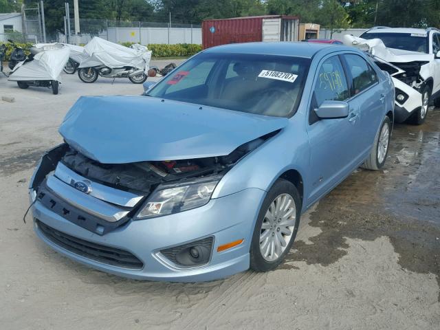 3FADP0L34AR387100 - 2010 FORD FUSION HYB BLUE photo 2