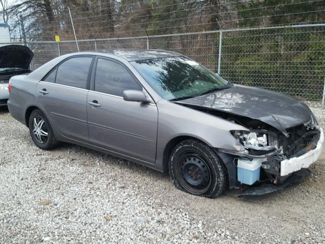 4T1BE32K05U571669 - 2005 TOYOTA CAMRY LE GRAY photo 1