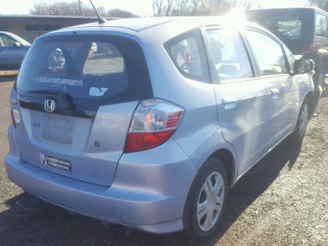 JHMGE8H27AC037579 - 2010 HONDA FIT BLUE photo 4