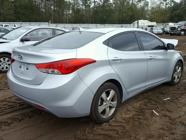 5NPDH4AE8CH102746 - 2012 HYUNDAI ELANTRA GL SILVER photo 4