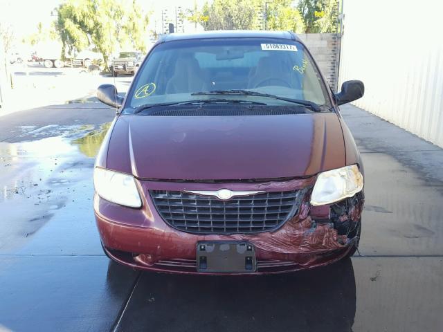 1C4GJ25B53B171174 - 2003 CHRYSLER VOYAGER MAROON photo 9