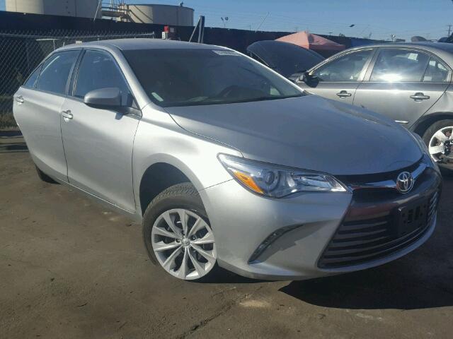 4T1BF1FK2HU794361 - 2017 TOYOTA CAMRY LE SILVER photo 1