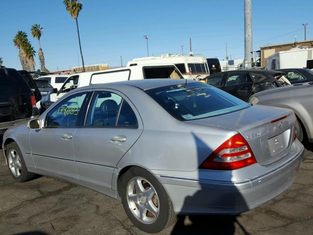 WDBRF61J12F200626 - 2002 MERCEDES-BENZ C 240 SILVER photo 3